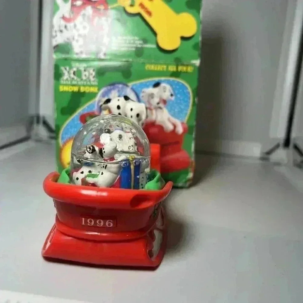 Vintage 1996 McDonald's Disney's 101 Dalmatians Snow Dome Christmas Figure - Picture 8 of 9